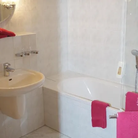 Guest house Zum Abschlepphof 2*